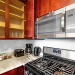 Nice 1 Bdrm Luxury Flat