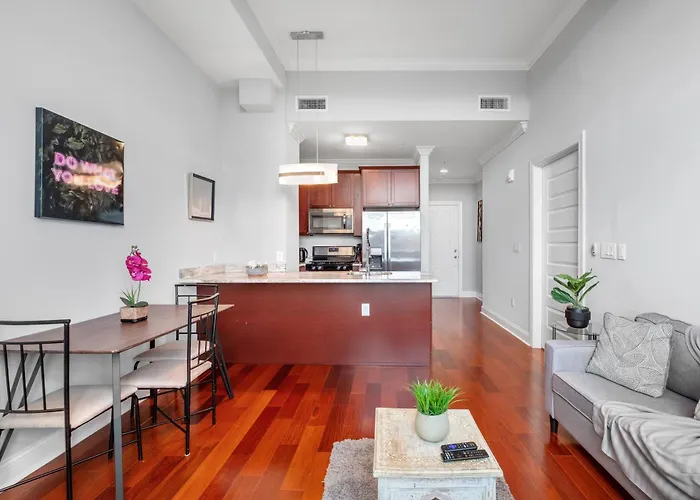 Nice 1 Bdrm Luxury Flat