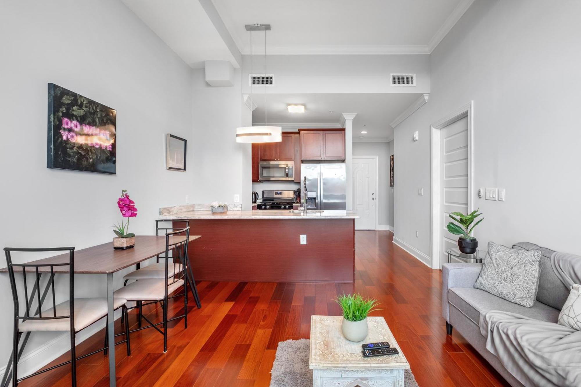 1 Bdrm Luxury Flat * Philadelphia