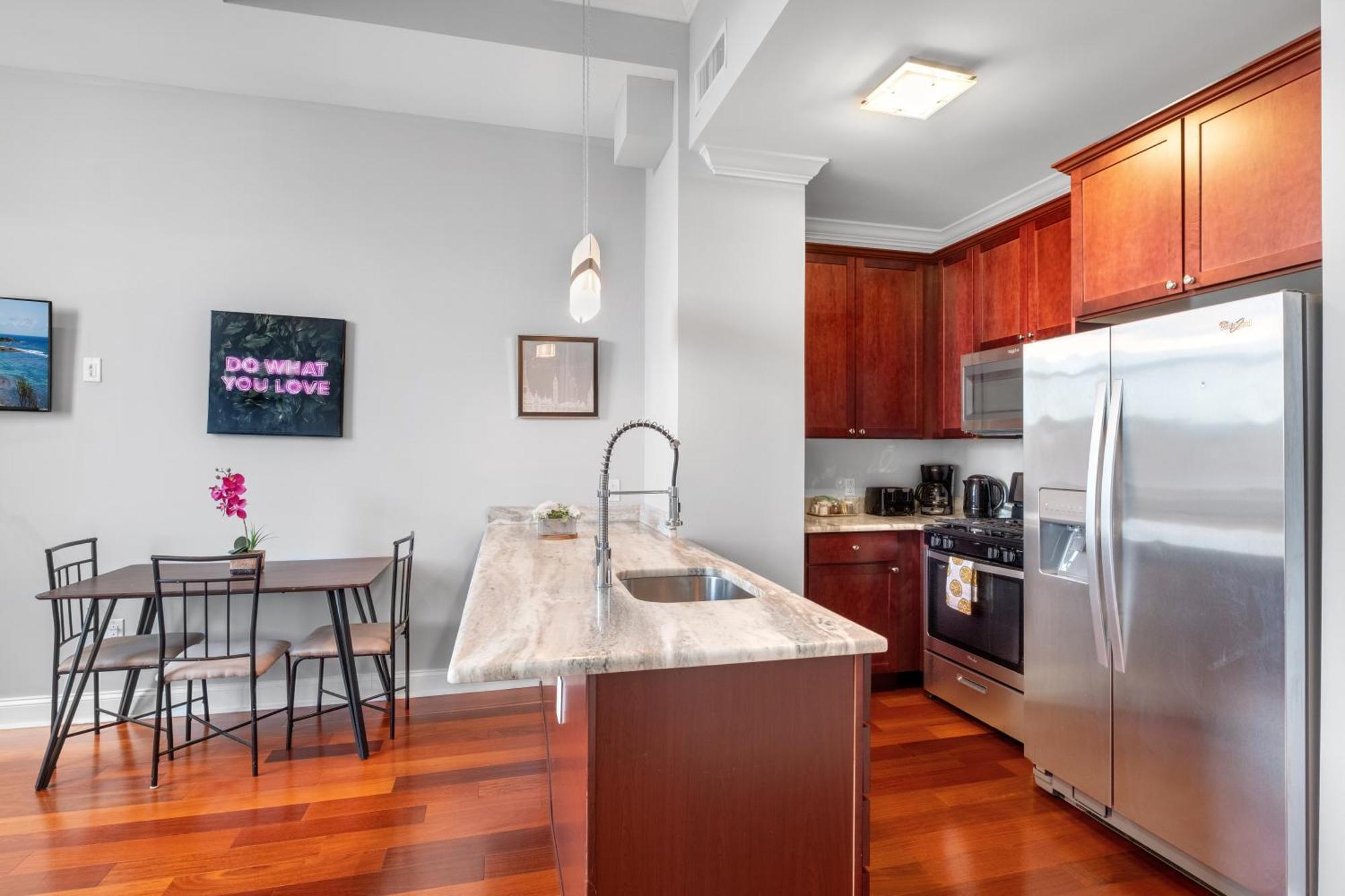 Apartment 1 Bdrm Luxury Flat *