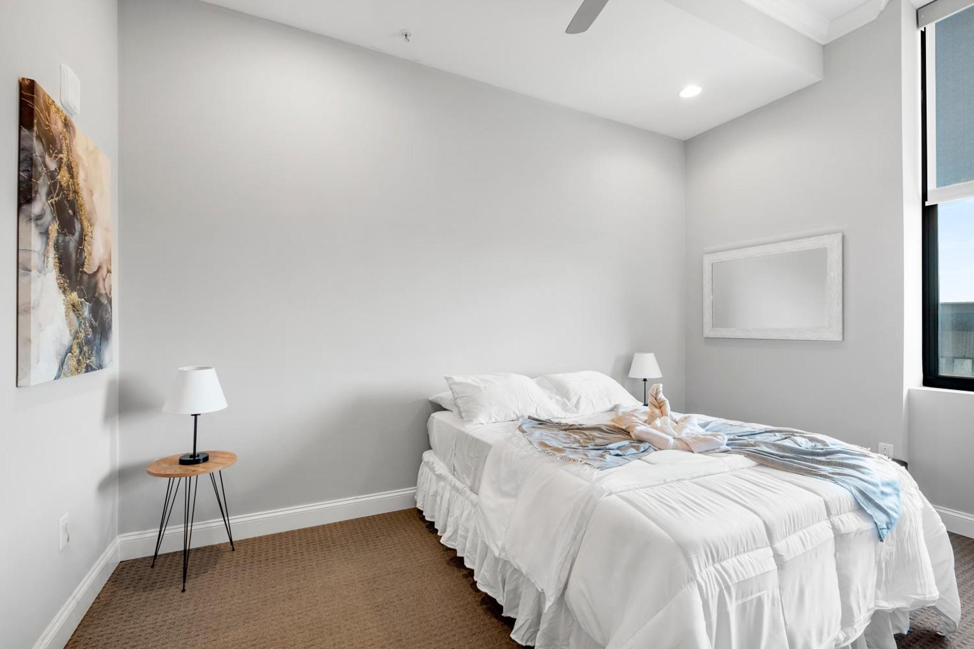Apartment 1 Bdrm Luxury Flat