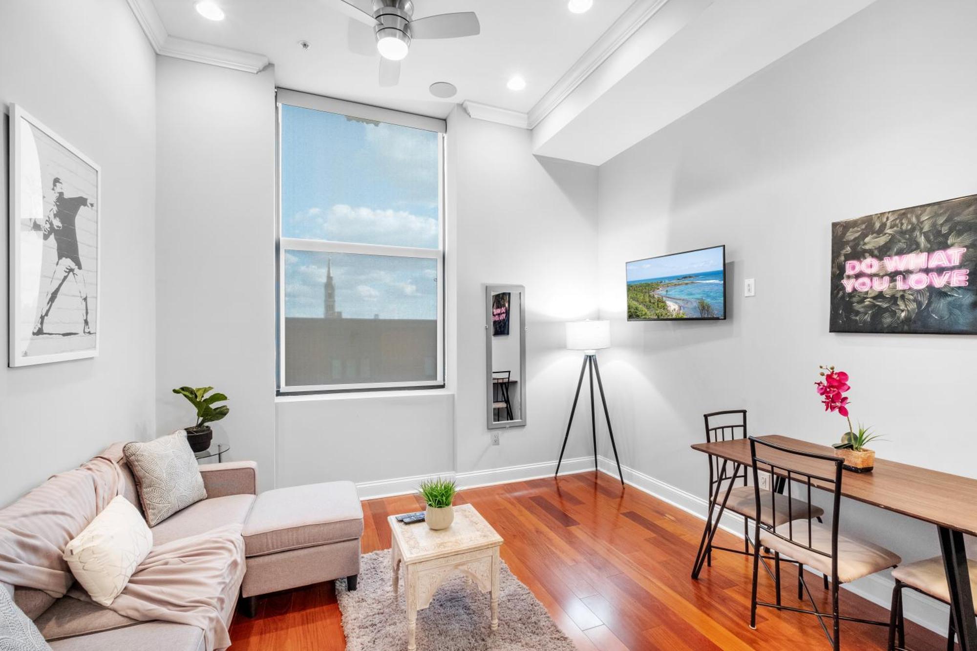 Apartment 1 Bdrm Luxury Flat