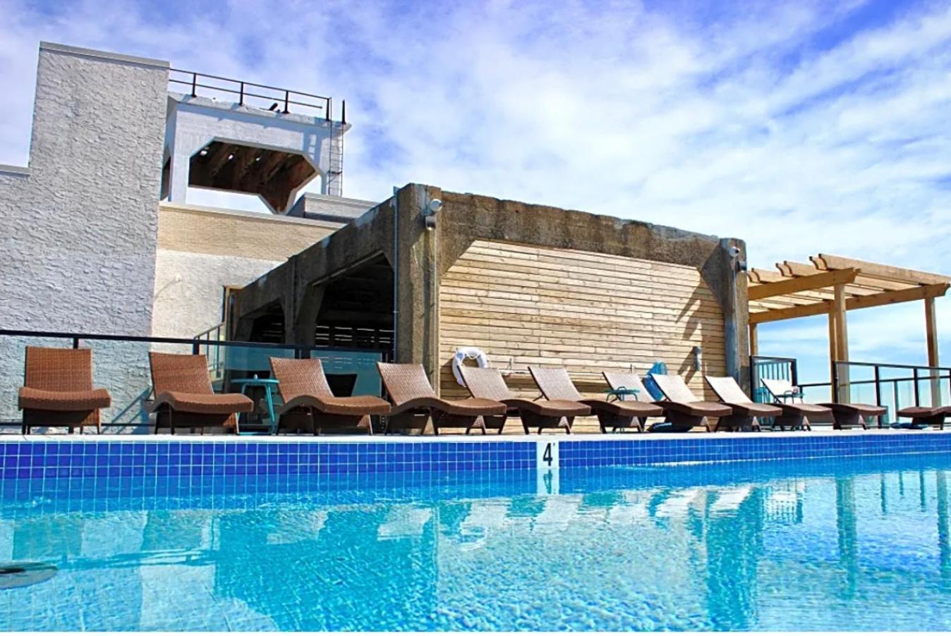 1 Bdrm Luxury Flat Apartment *